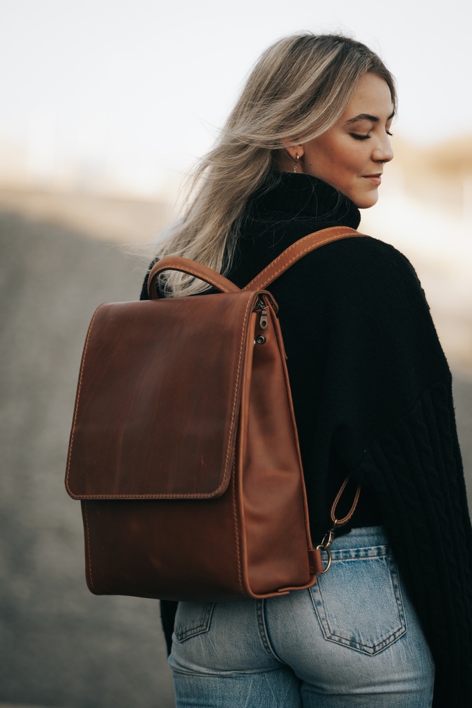 Urban Adventurer Backpack (Dark Chocolate, Caramel)