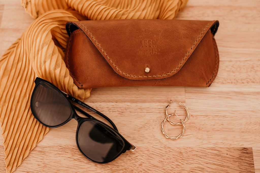 Sunglass case Leermeester Leather